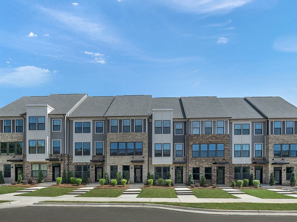 4-Story Clarendon
