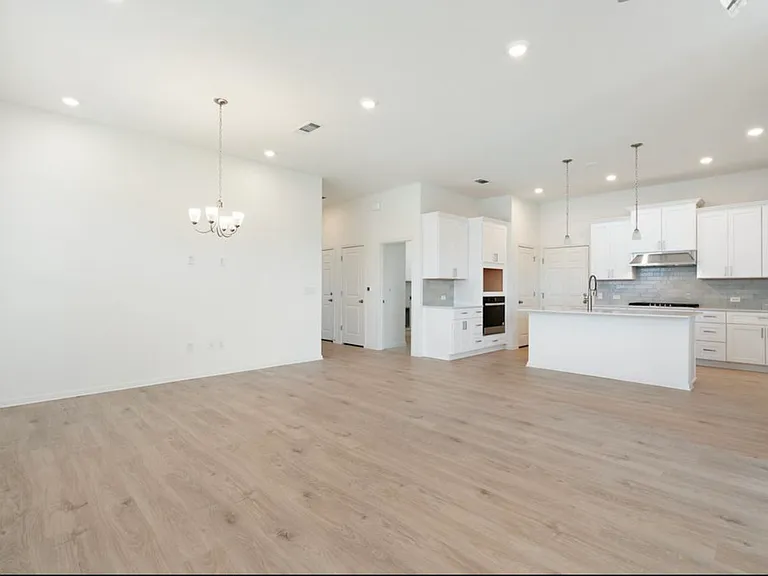 6516 Blakely Bnd — Photo 4
