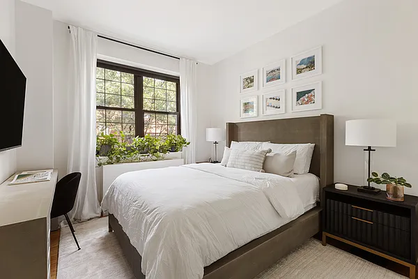Sold by Compass | media 6