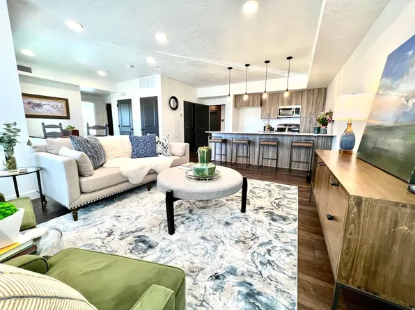 6495 Serviceberry Dr #B208, Park City, UT 84098