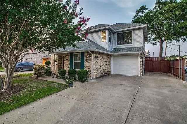 2 bed, 2.0 bath, 1369 sqft, $2,950 — Photo 2