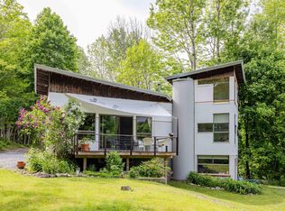 13 Simmons Rd, Rockport, ME 04856