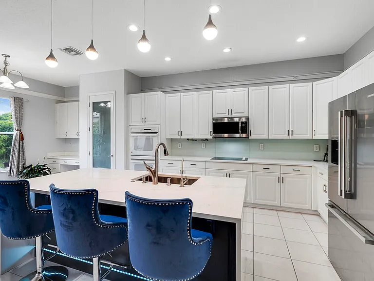 19084 Skyridge Cir — Photo 11