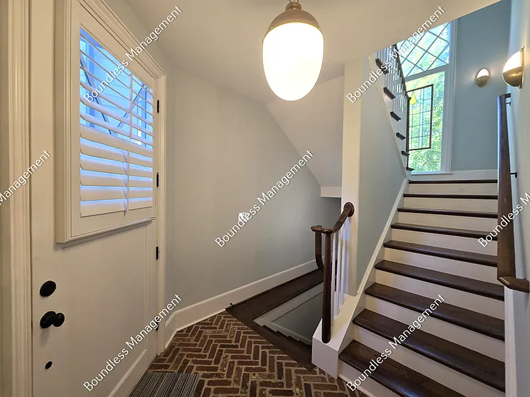 28 Bass St SE — Photo 12