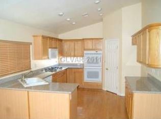 3279 Redwood St, Las Vegas, NV 89146