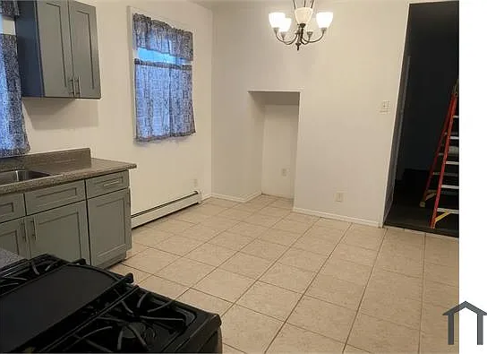 4 bed, $2,950 — Photo 4