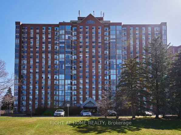 2759 Carousel Cres #909, Ottawa, ON K1T 2N5