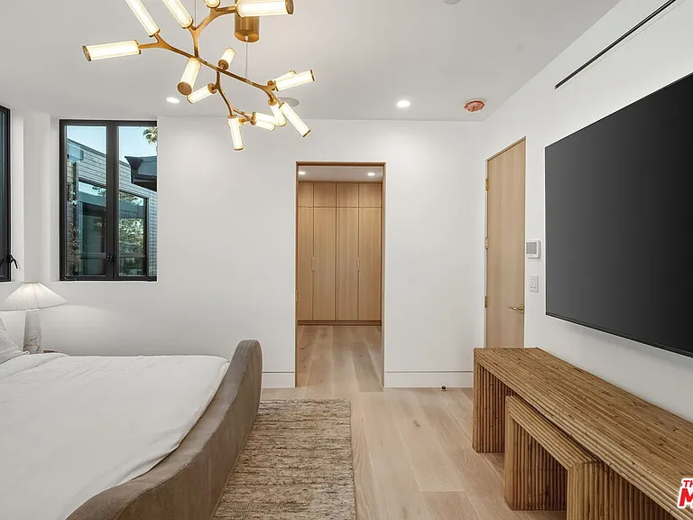 738 Palms Blvd — Photo 30