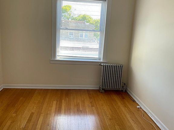 5th image of 2623 W Farragut Ave APT 3B