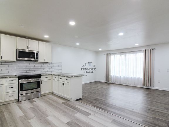 2nd image of 608 Torbett St