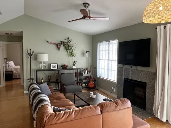 2215 Post Rd, Austin, TX