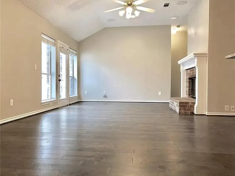 8000 Anchor St — Photo 16