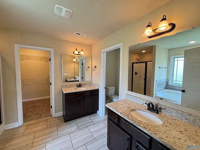 120 Meadowglade Ln — Photo 15