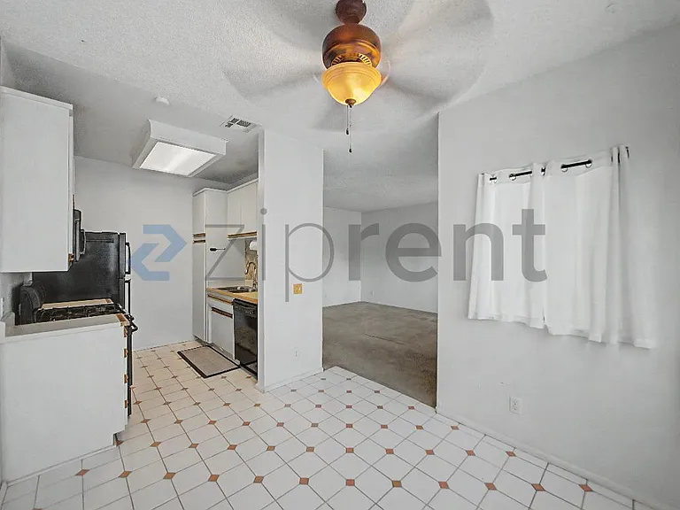 158 Maegan Pl #6 — Photo 8