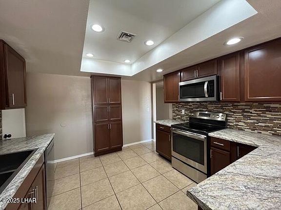 3rd image of 2985 Marlin Dr