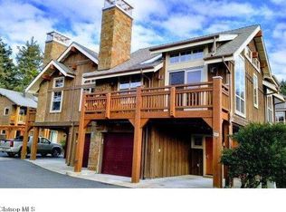 132 E Surfcrest Ave, Cannon Beach, OR 97110