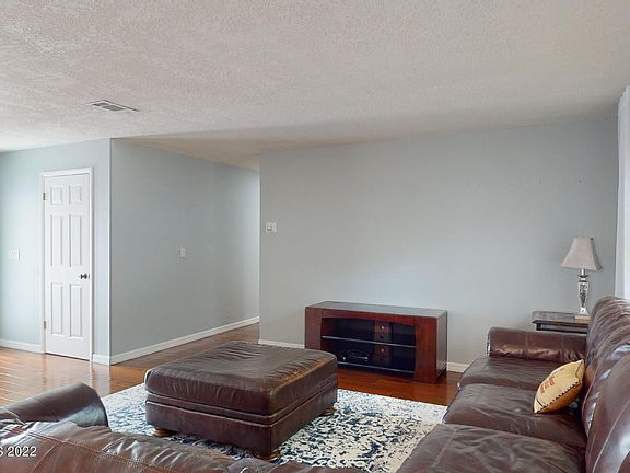 5th image of 1188 Yacht Club Blvd