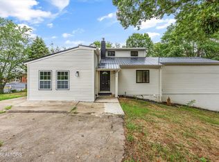 517 Sherwood Dr, Maryville, TN 37801