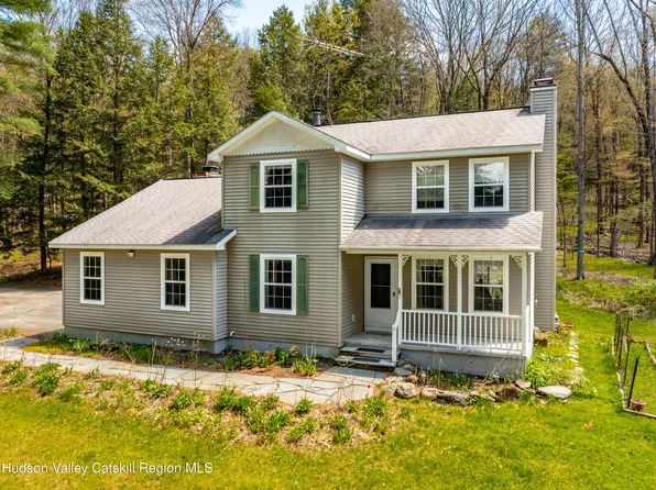 186 W Hand Hill Road, East Nassau, NY 12062