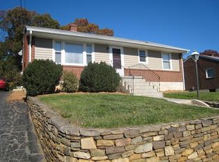 5221 Morwanda St NW, Roanoke, VA 24017