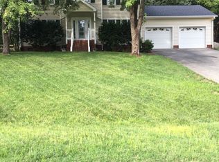 1915 Glen Ridge Dr, Kernersville, NC 27284