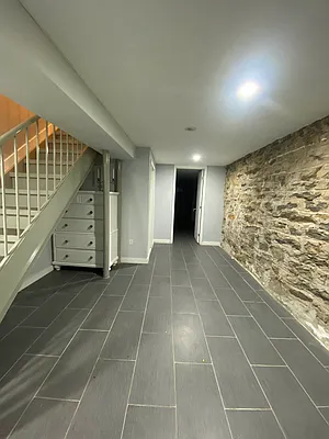 Rented by Hagstrom Management Inc | media 29