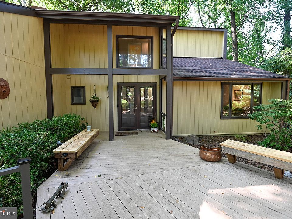 1st image of 361 Brookwood Dr