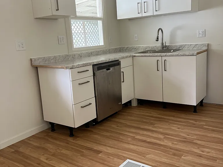 8429 Harrison Dr — Photo 3