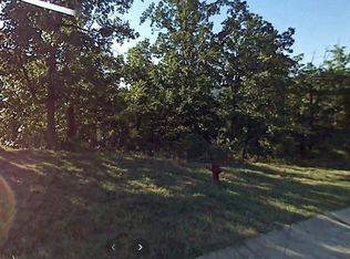 2 Beuhring Dr, Huntington, WV 25705