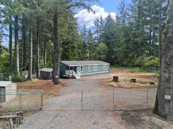 1100 Carole Ln, Crescent City, CA 95531