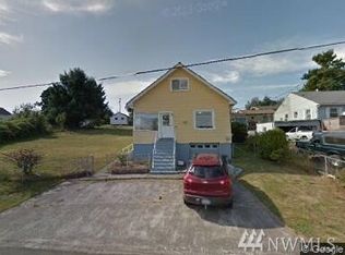 1066 Prospect Ave, Raymond, WA 98577