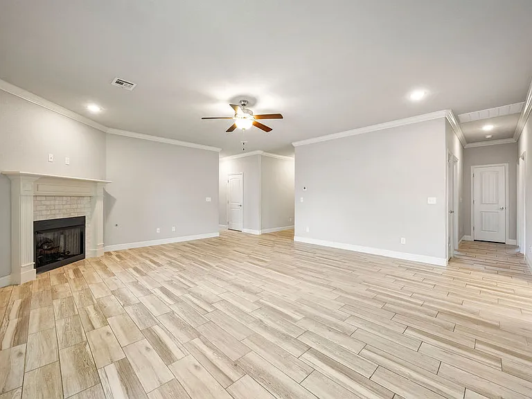 2237 Aspen — Photo 4