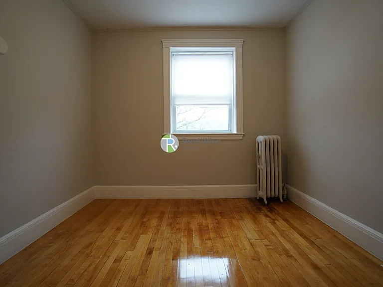 88 Cypress St #3 — Photo 5