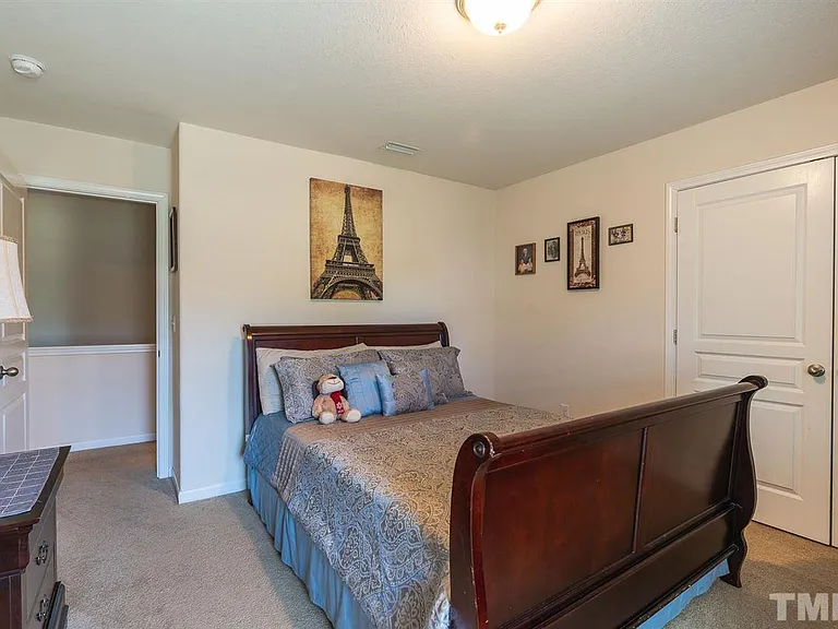 1st bedroom