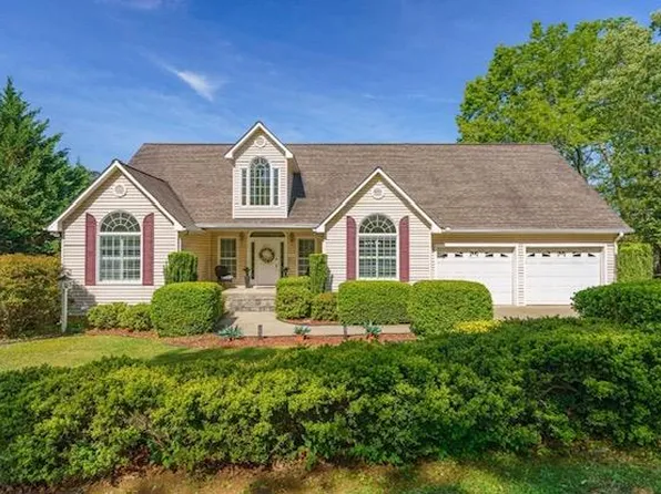 178 Windy Valley Ln, Blue Ridge, GA 30513