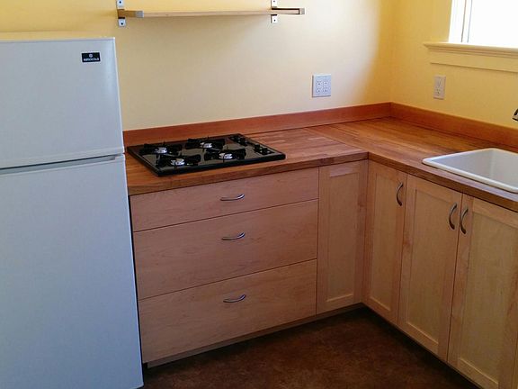 3rd image of 210 Homer Ave #2