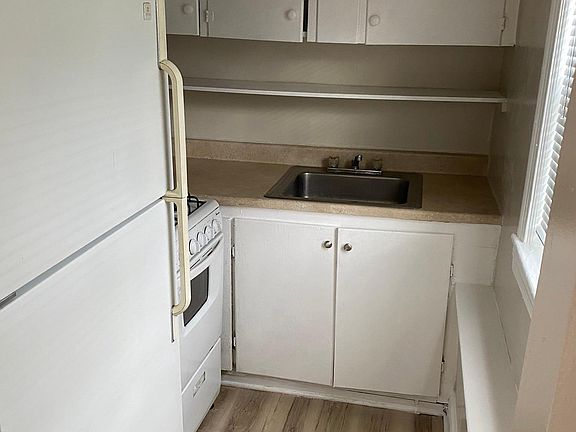 2nd image of 1101 N Kenilworth St APT 9