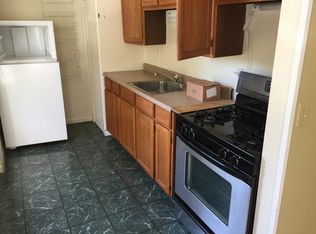 214 8th St APT 1R, Troy, NY 12180