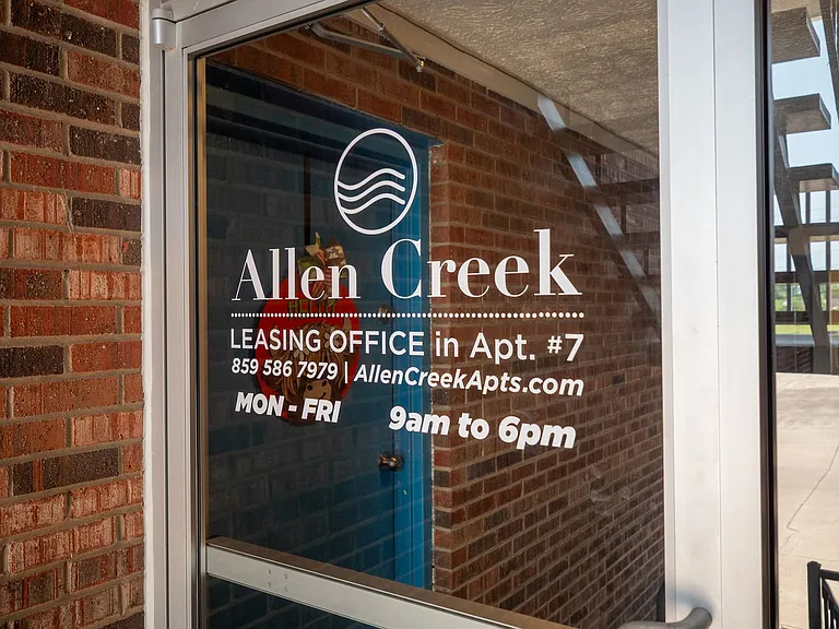Allen Creek Apartments — Photo 27