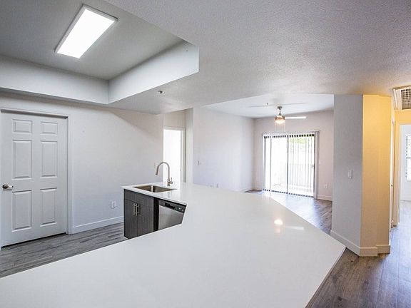 3rd image of 320 Conestoga Way #1206
