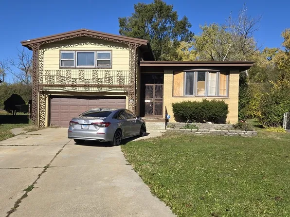 111 E 144th Ct, Harvey, IL 60426
