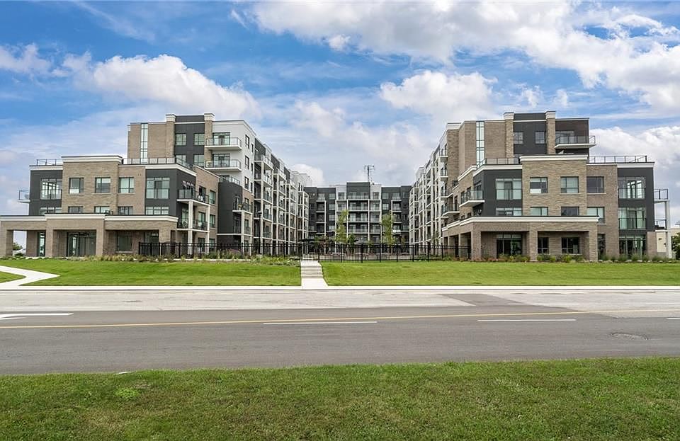 1st image of 5055 Greenlane #142