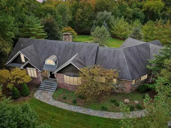 441 Airmount Ave, Ramsey, NJ 07446