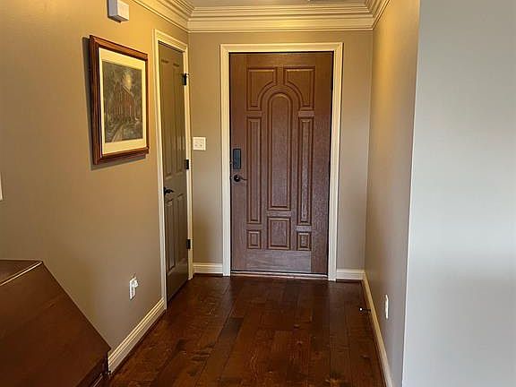 2nd image of 1835 Wellshurst Dr