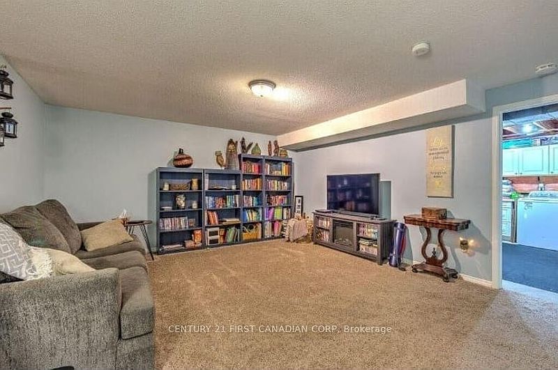 London Townhouse for rent - 3 Bedrooms — photo 7