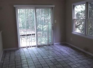 17 Eastwood Dr, Voorhees, NJ 08043