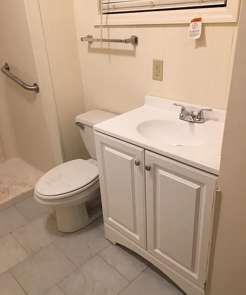 55 Cox St #B — Photo 4
