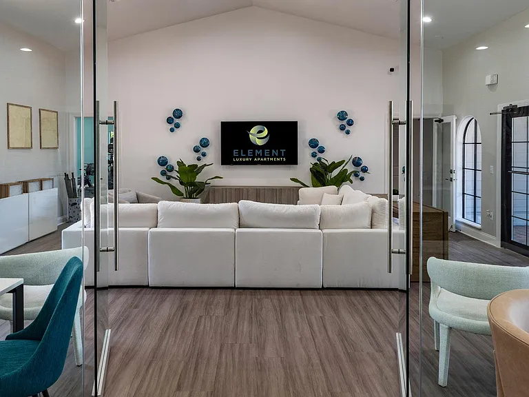 Element Luxury Apartments — Photo 2