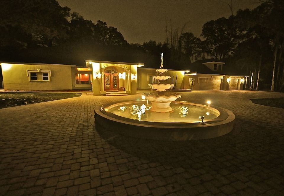 2nd image of 3901 Moran Rd