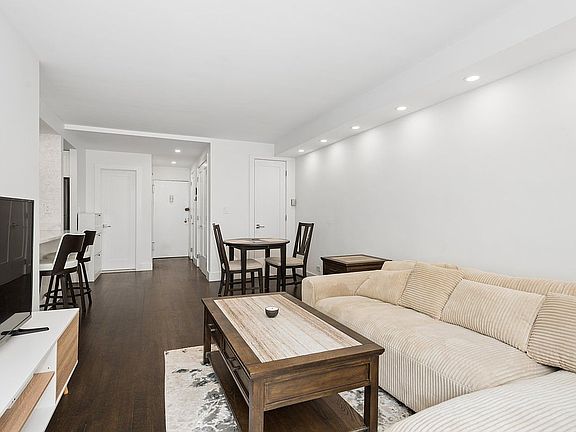 3rd image of 440 E 79th St APT 3M